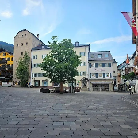 Gemuetliche In Zell Am See-schuettdorf Fuer Bis Zu 4 Personen Целль-ам-Зеє