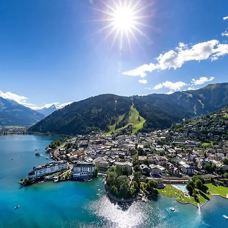 Gemuetliche In Zell Am See-schuettdorf Fuer Bis Zu 4 Personen * Целль-ам-Зеє